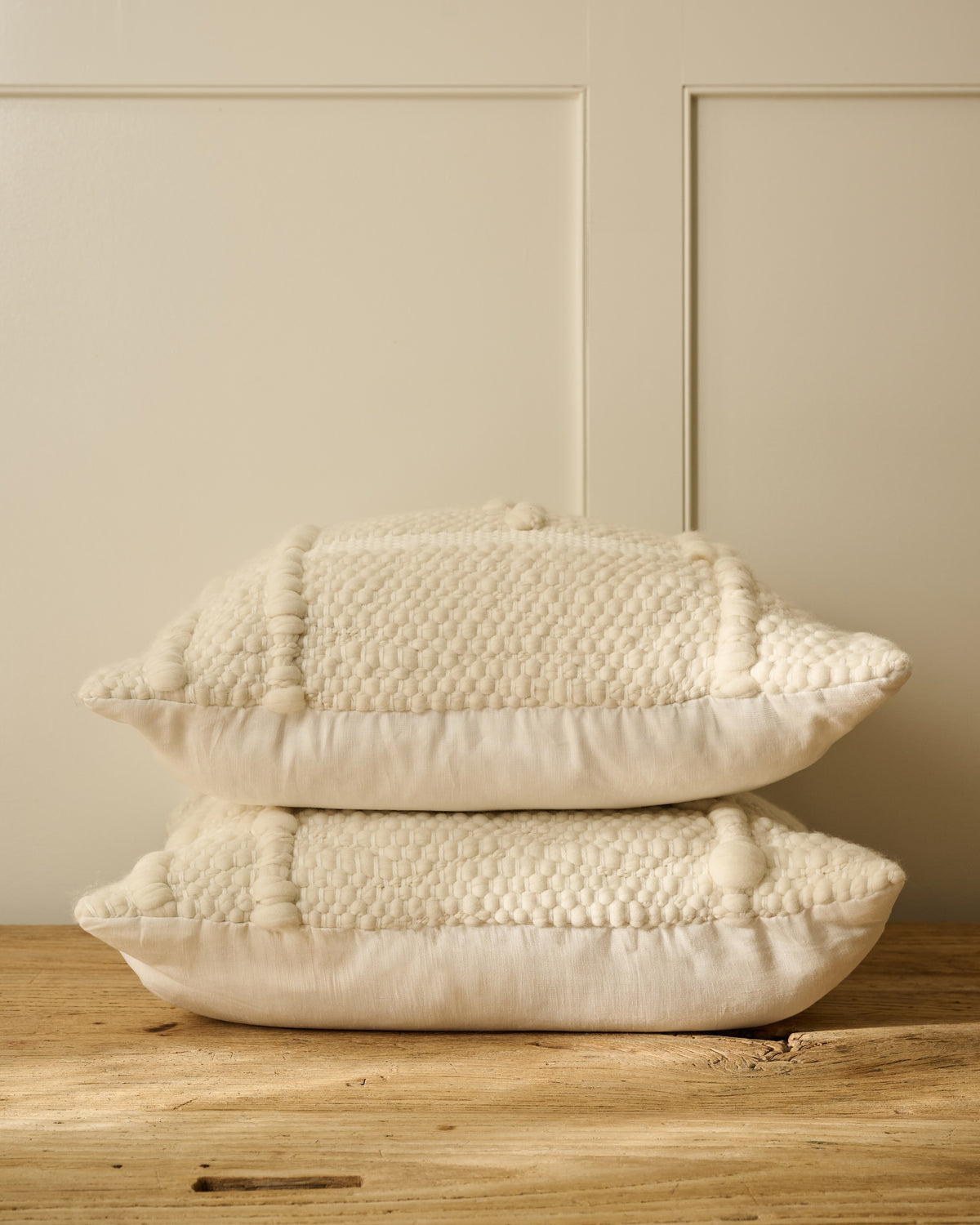 Vertebra Pillow