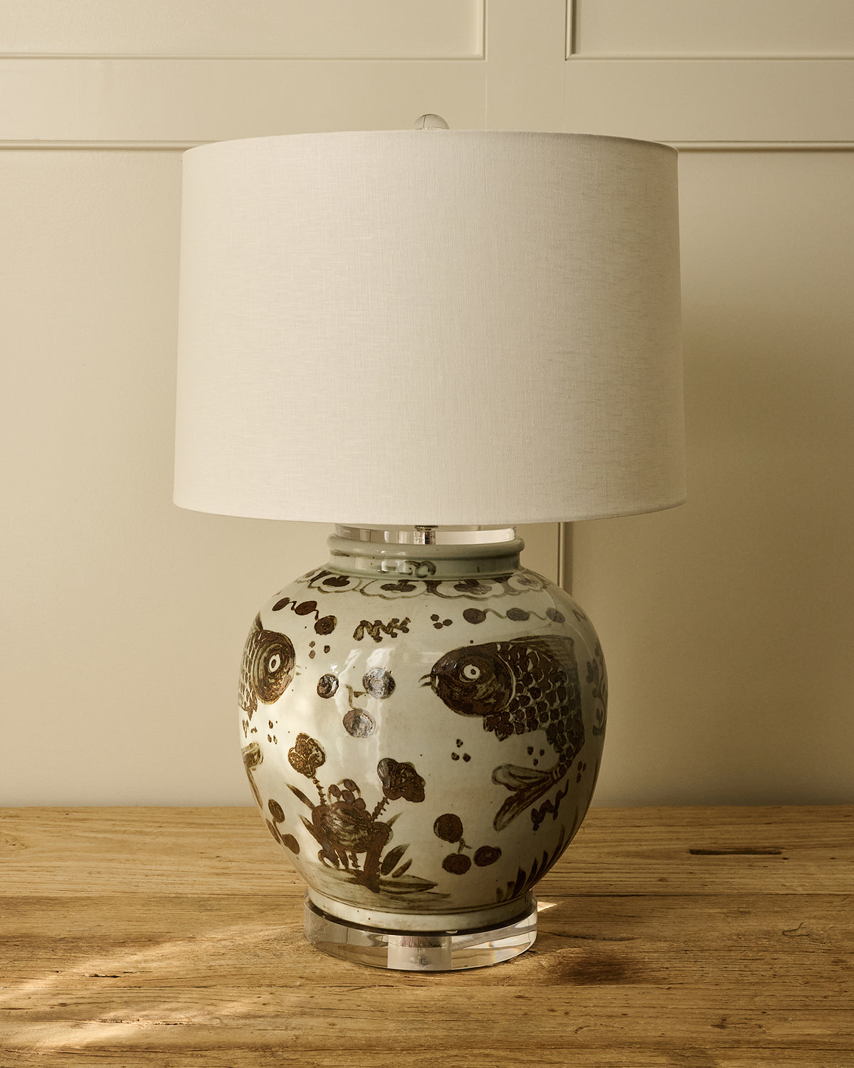 Brown Fish Jar Table Lamp
