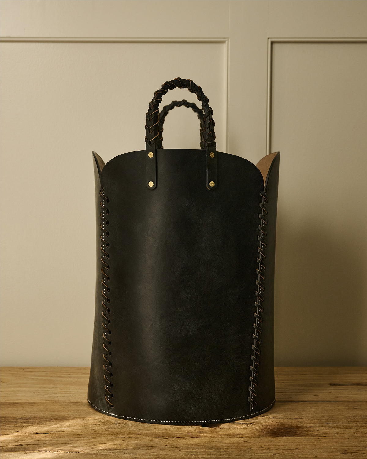 Leather Quarto Utility Basket | Black