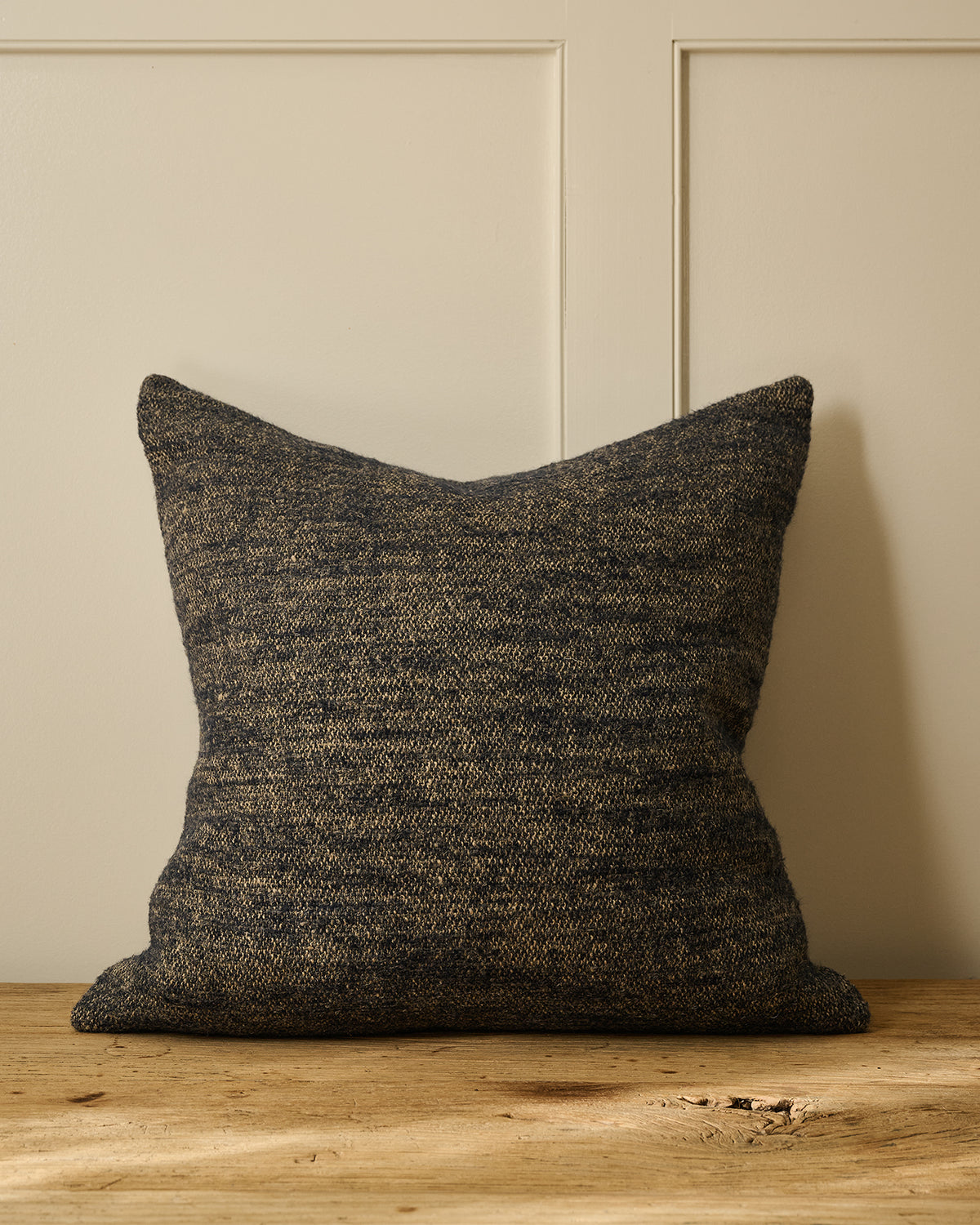 Oliver Pillow | Navy