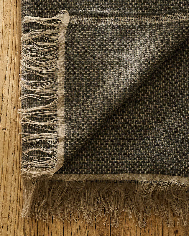 Theo Throw | Dark Grey